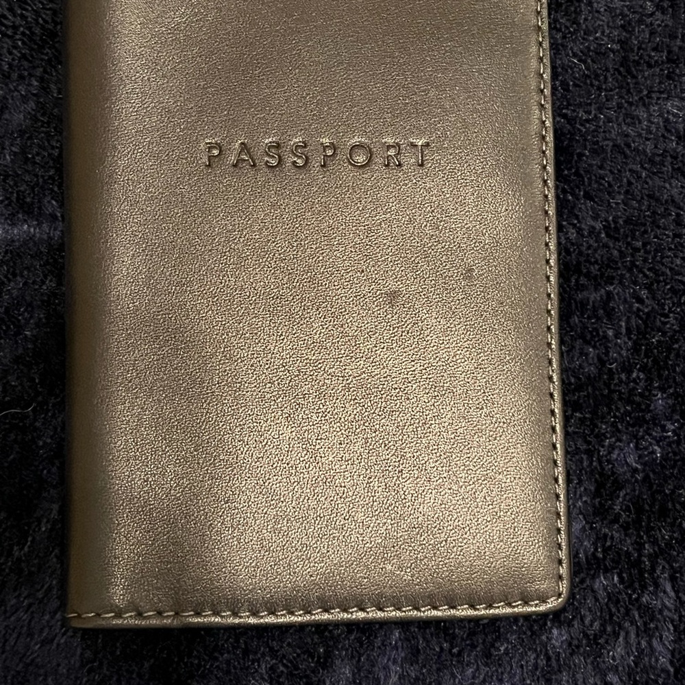 Coach passport book